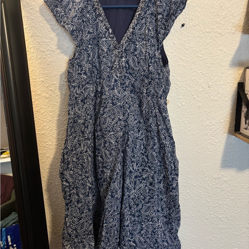J. McLaughlin Women’s Large Navy and White Paisley Maxi Dress